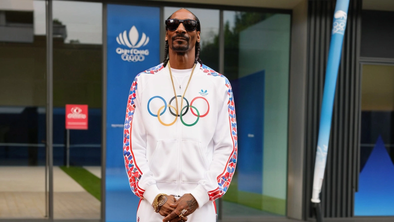 Snoop Dogg Participa do Revezamento da Tocha Olímpica Antes da Abertura dos Jogos de Paris 2024